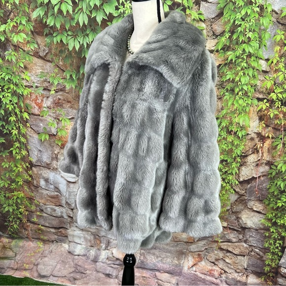 ELIE TAHARI Tara Gray Faux Fur Jacket, L - Picture 4 of 12